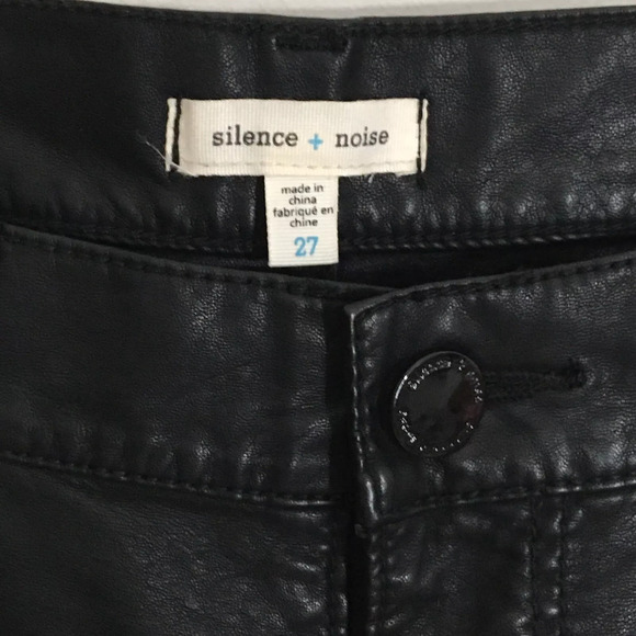 Urban Outfitters Silence & Noise Faux Leather Moto Zip Pants Black Size 27 - Picture 8 of 16